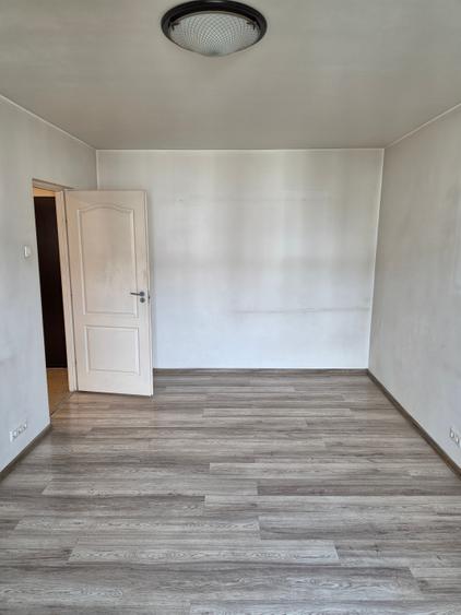 Apartament cu 2 camere decomandat în Drumul Taberei