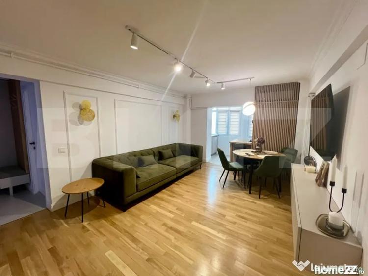 Apartament cu 3 camere semidecomandat în Central