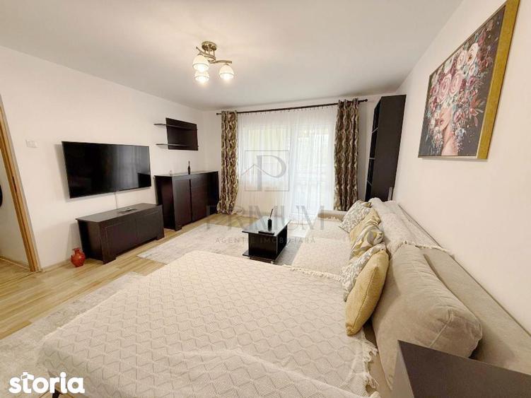 Apartament cu 4 camere decomandat, mobilat în Est