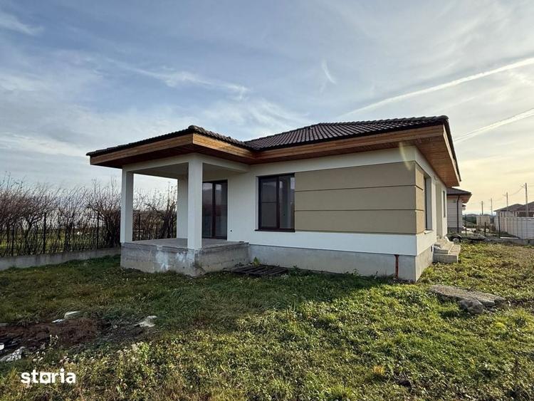 Casă cu 4 camere cu Teren 480 Mp în Recea