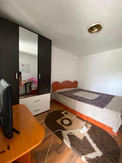 Casă individuală cu 3 camere cu Canalizare în Izvor