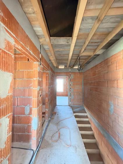Duplex cu 4 camere cu Teren 305 Mp în Șag