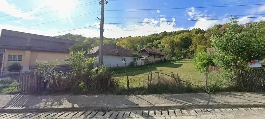Teren de 1500 mp, în Central