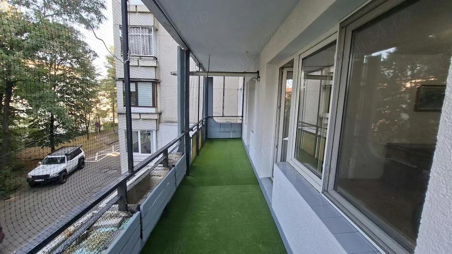 Apartament cu 3 camere decomandat în 7 Noiembrie