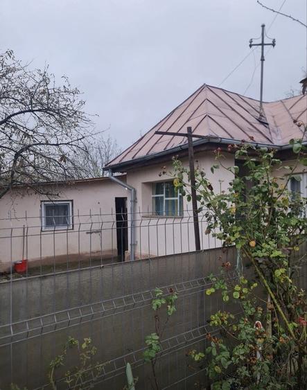 Casă cu 4 camere în Valea Călugărească