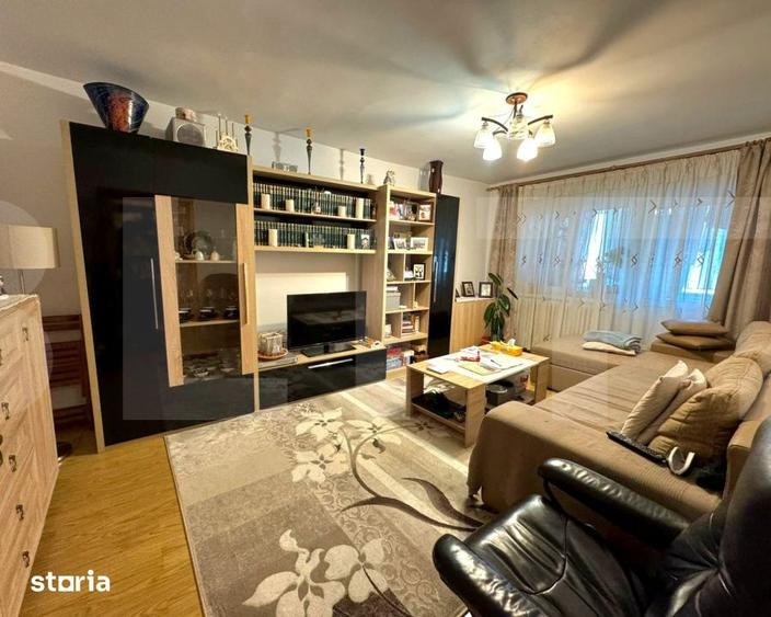 Apartament cu 6 camere decomandat în Central