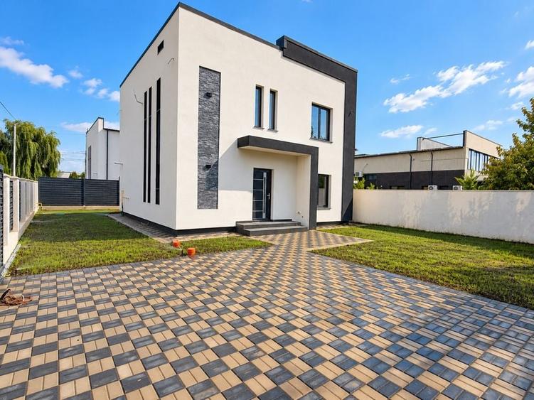 Casă cu 4 camere în Central