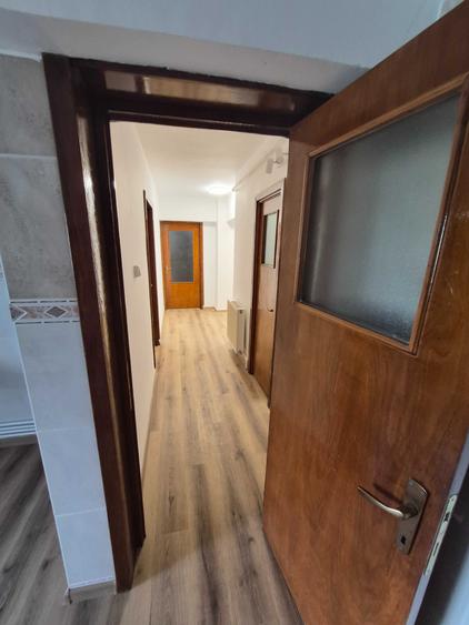 Apartament cu 2 camere decomandat în Popoveni