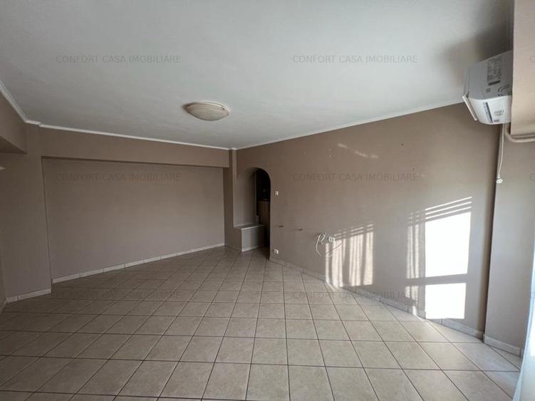 Apartament cu 3 camere decomandat în Unirii