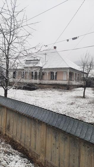 Casă cu 4 camere în Pipirig