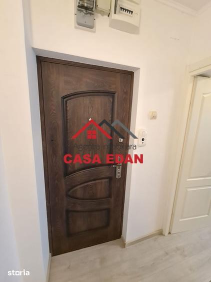 Garsonieră decomandată în Central