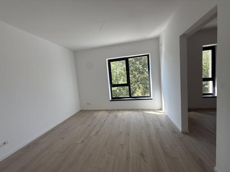 Casă individuală cu 7 camere cu Canalizare în Corbeanca