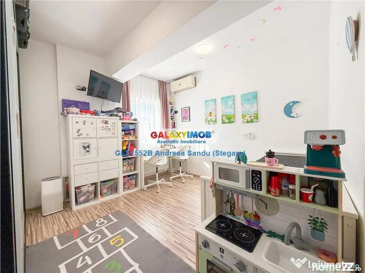 Apartament cu 3 camere semidecomandat în Militari