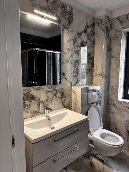 Apartament cu 3 camere semidecomandat în Central