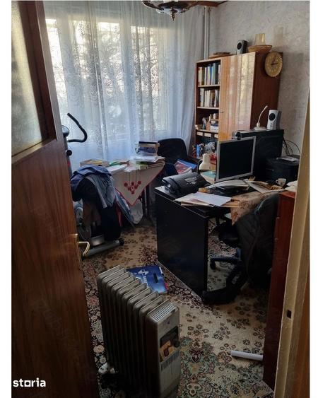 Apartament cu 4 camere decomandat în Berceni