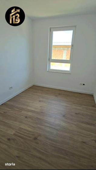 Casă cu 4 camere cu Teren 260 Mp în Vidra