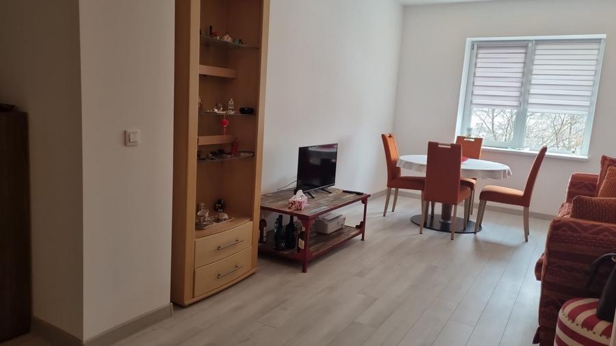 Apartament cu 2 camere semidecomandat, mobilat în Dristor