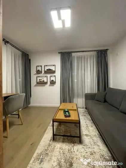 Casă cu 4 camere cu Teren 300 Mp în Odăi