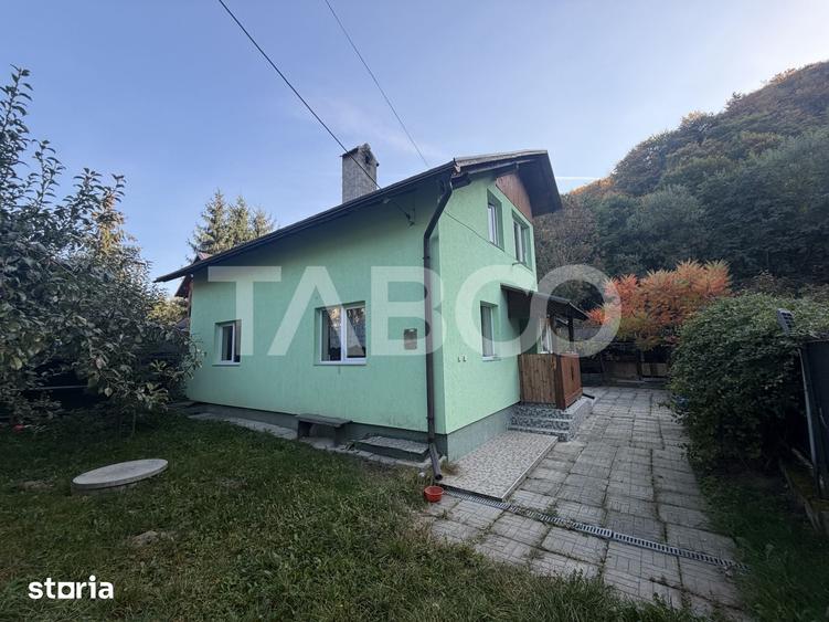Casă cu 5 camere cu Teren 500 Mp în Recea