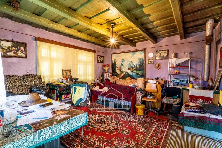 Casă individuală cu 2 camere cu Teren 1368 Mp în Livada (Petreștii de Jos)