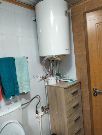 Casă individuală cu 3 camere cu Canalizare în Costești