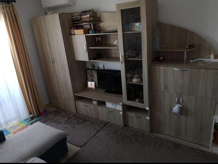 Apartament cu 2 camere decomandat în Apărătorii Patriei