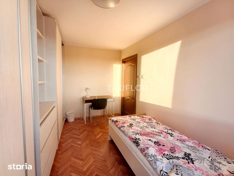 Apartament cu 3 camere decomandat în 22 Decembrie 1989