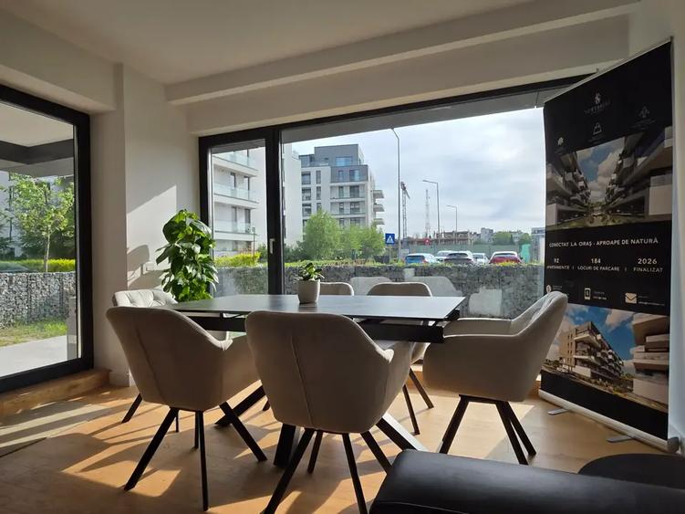 Apartament cu 3 camere decomandat în Băneasa — fotografia 3