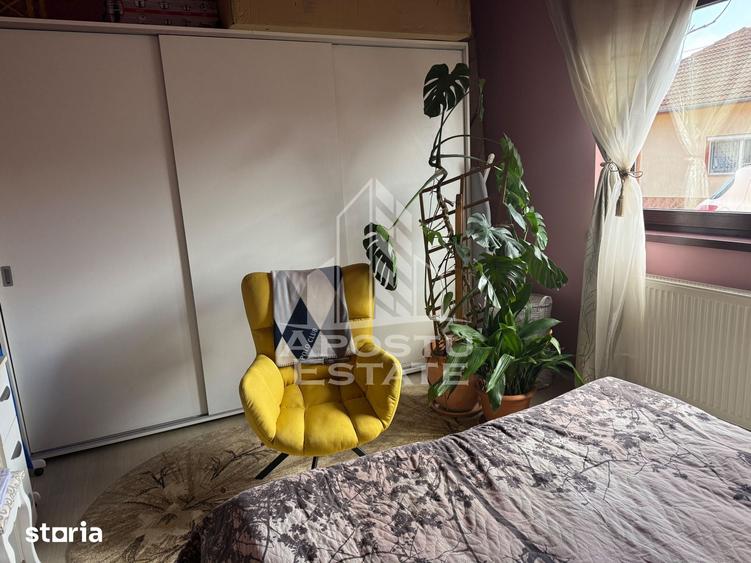 Casă cu 6 camere cu Teren 250 Mp în Ghiroda