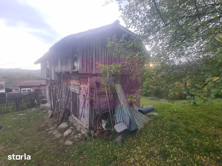 Casă cu 3 camere cu Teren 3410 Mp în Aluniș