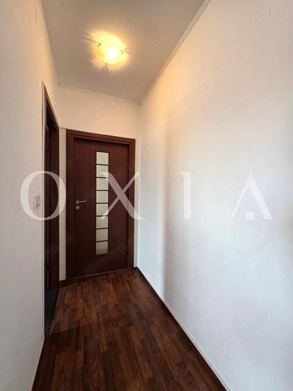 Apartament cu 2 camere semidecomandat în Girocului