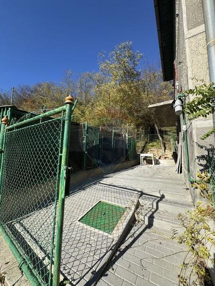 Casă cu 4 camere cu Teren 250 Mp în Vitrometan