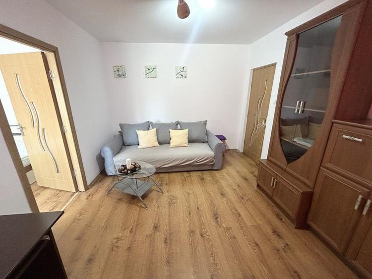 Apartament cu 2 camere nedecomandat, mobilat în Hipodrom 3
