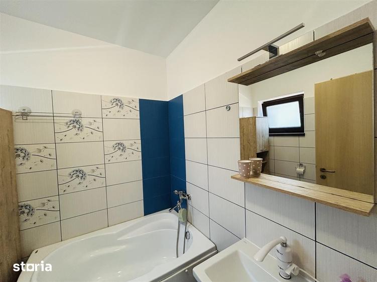 Casă cu 4 camere cu Teren 30 Mp în Central