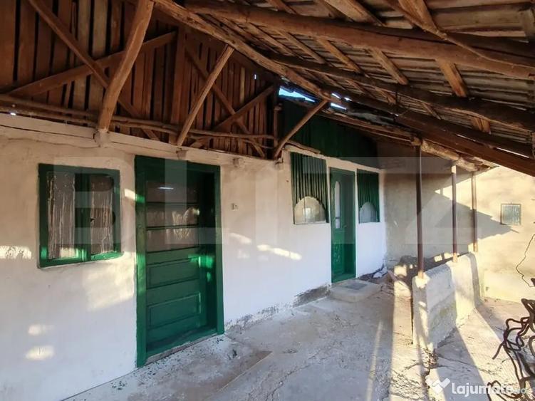 Casă cu 4 camere cu Teren 800 Mp în Cocorăștii Colț