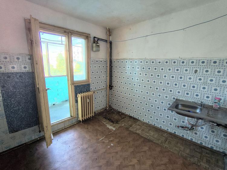 Apartament cu 3 camere în Berceni