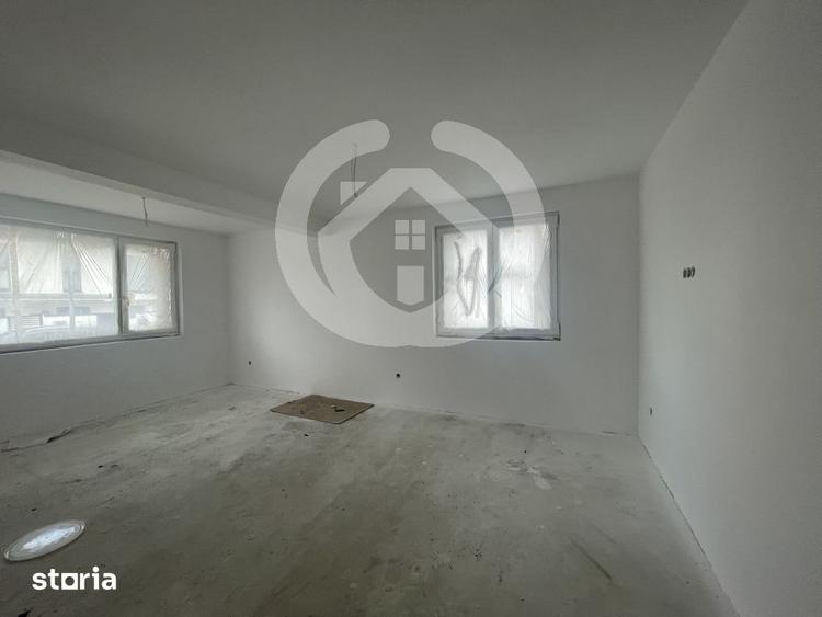 Casă cu 4 camere cu Teren 130 Mp în Central