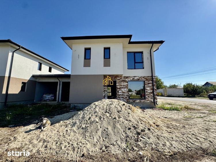 Casă cu 4 camere cu Teren 340 Mp în Domnești