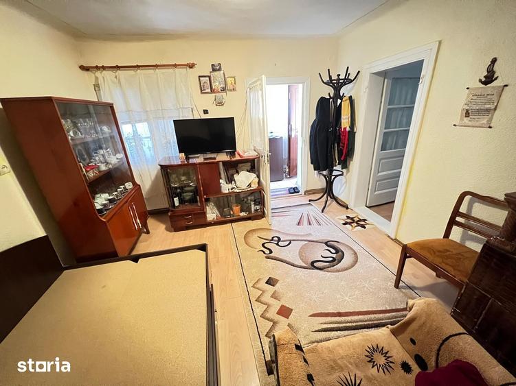 Casă cu 2 camere cu Teren 391 Mp în Vest