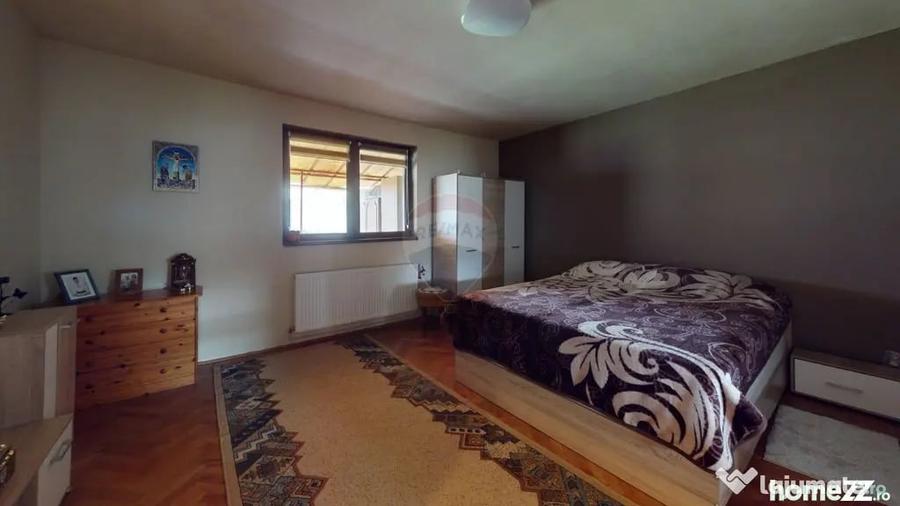 Casă cu 4 camere cu Teren 475 Mp în Valea Aurie