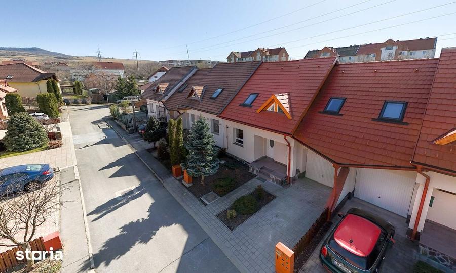 Casă cu 4 camere cu Teren 10 Mp în Central