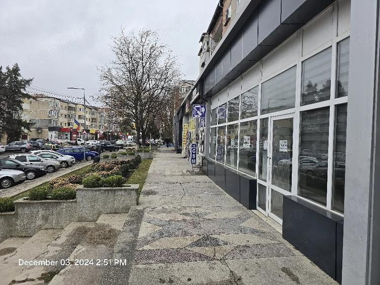 Spațiu comercial, de 120 mp, în Central