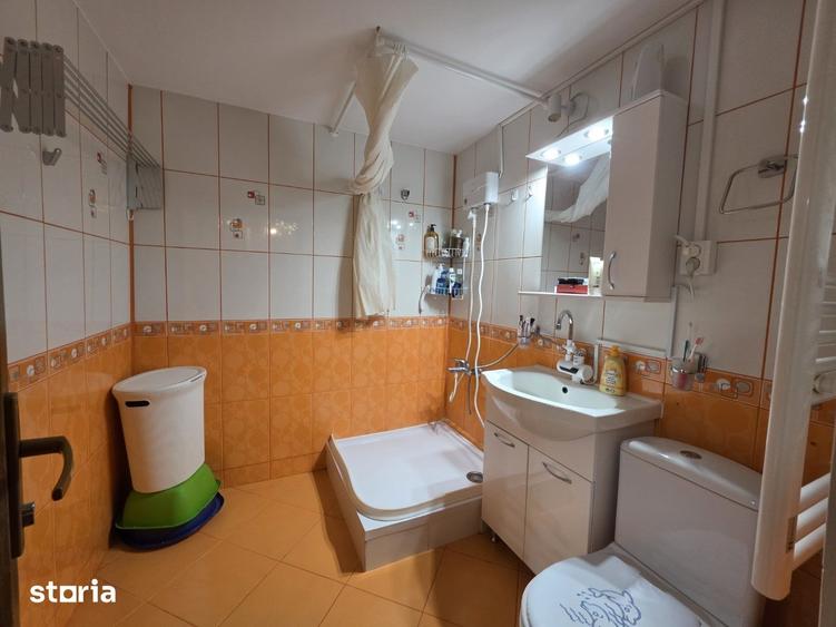 Apartament cu 2 camere în Tei