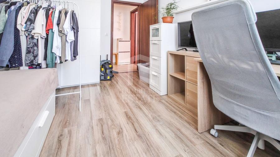Apartament cu 2 camere decomandat, mobilat în Prelungirea Ghencea