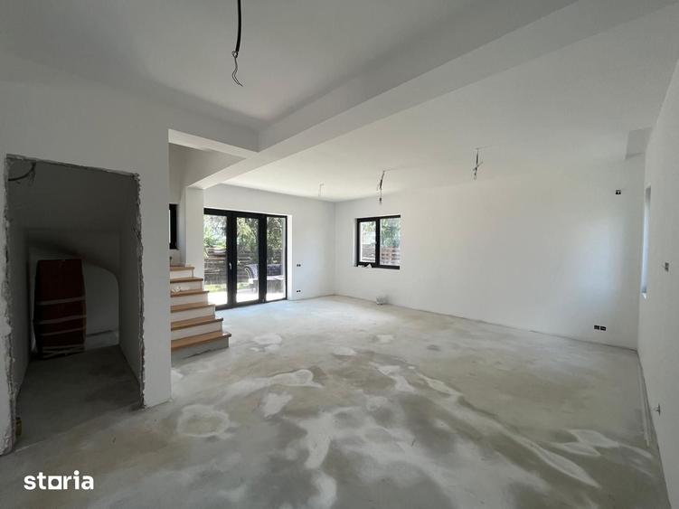Casă cu 6 camere cu Teren 300 Mp în Tunari