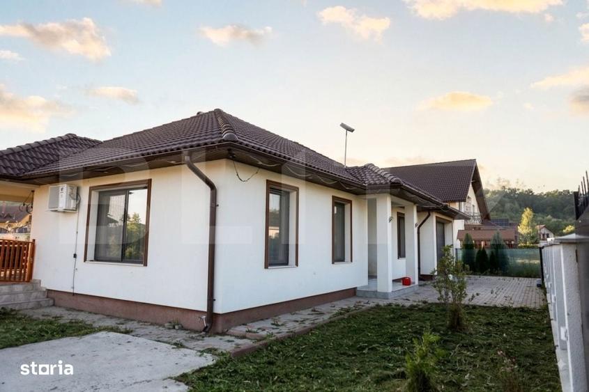 Casă cu 4 camere în Unirea