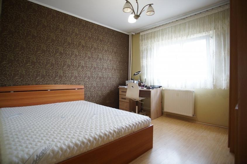 Apartament cu 3 camere decomandat, mobilat în Vitan Mall