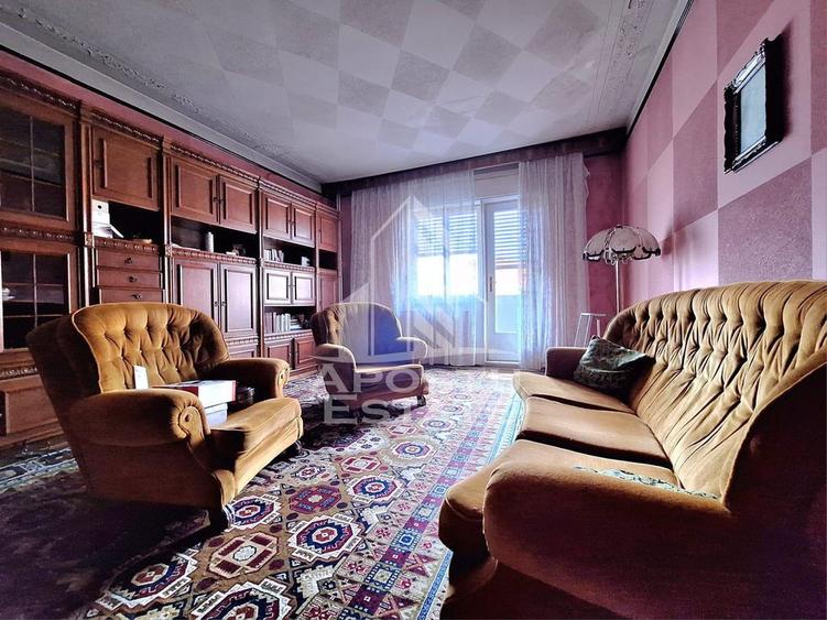 Apartament cu 4 camere decomandat în Ultracentral