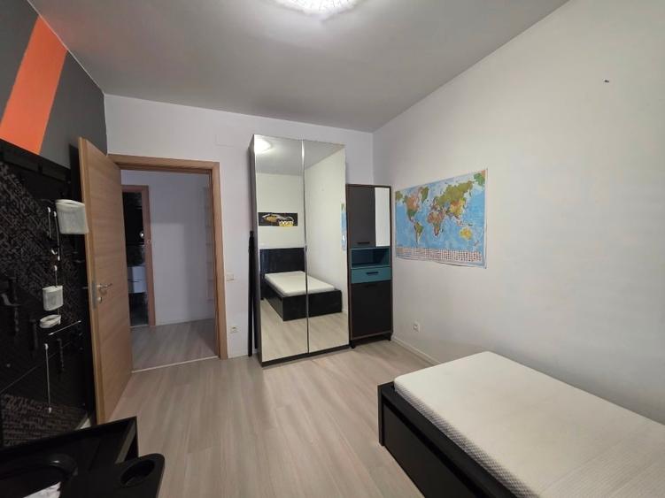 Apartament cu 3 camere decomandat, mobilat în Politehnica