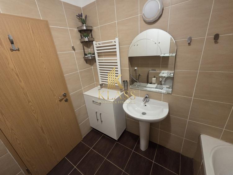 Apartament cu 3 camere, mobilat în Tei
